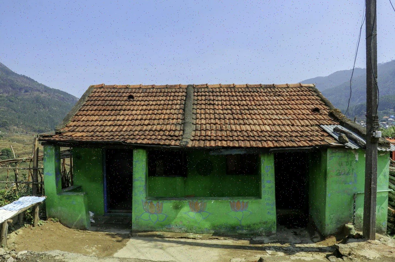 Zásah - poškozená sedačka